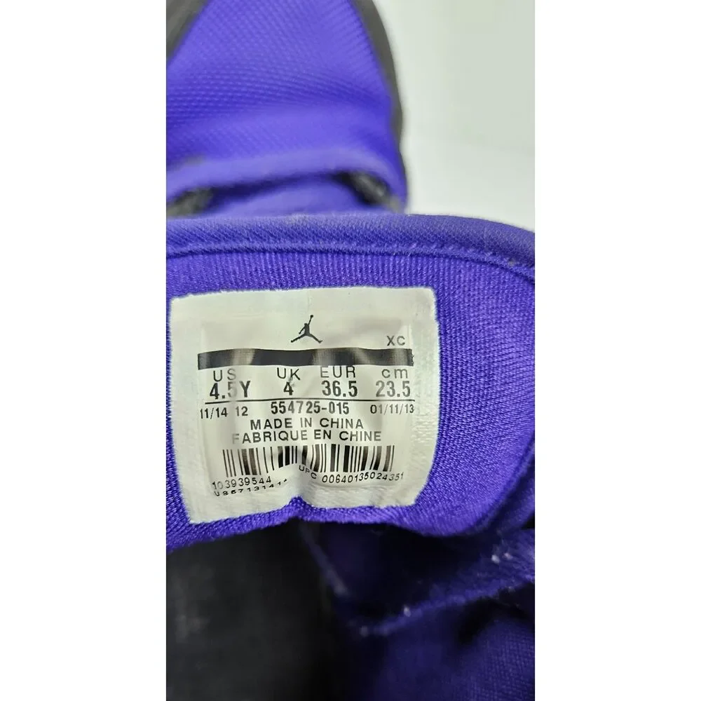 Air Jordan 1 mid grape sneakers. Size: 4.5Y